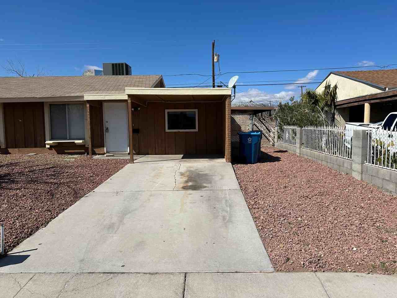 512 Slayton Dr - Photo 2 of 25