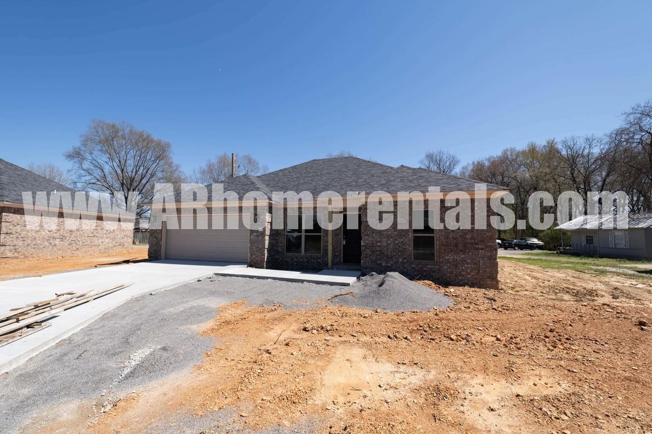7 Jon Ross Dr - Photo 2 of 22