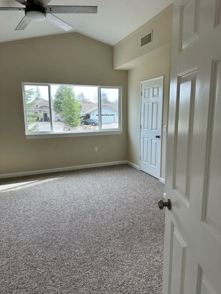 2471 Starling Dr - Photo 7 of 18