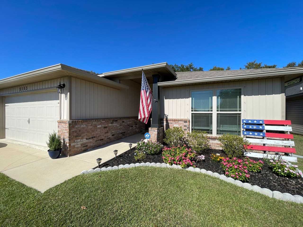 5153 Peach Dr - Photo 3 of 37