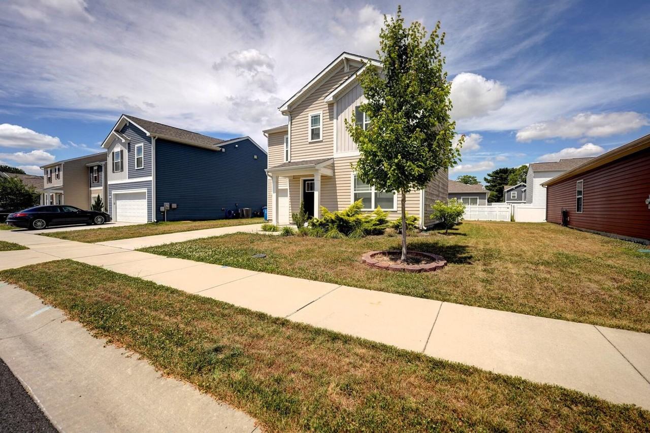 83 Givens Ln - Photo 3 of 47