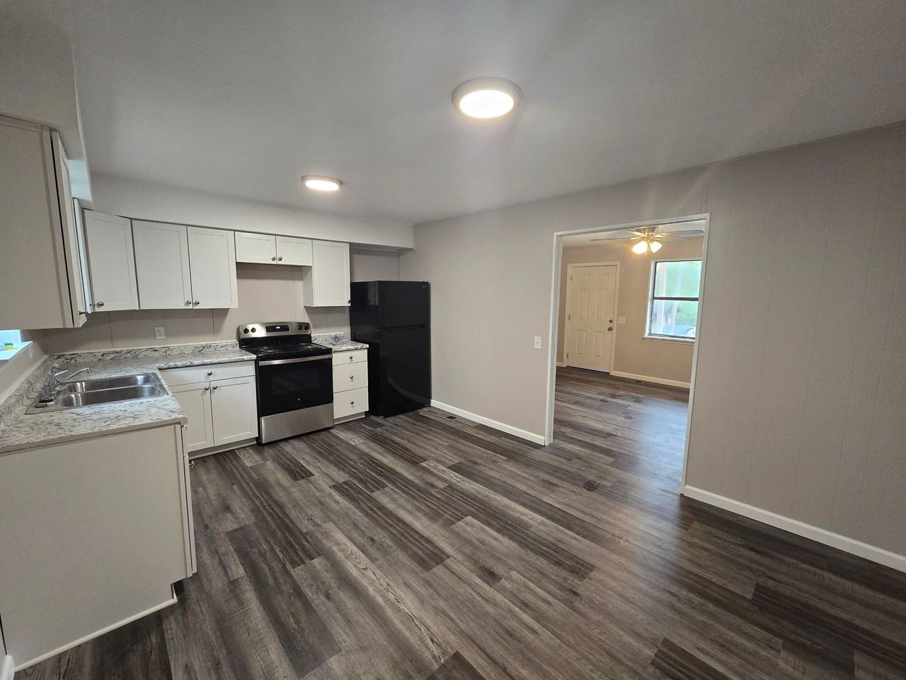 210 Jean St - Photo 2 of 17