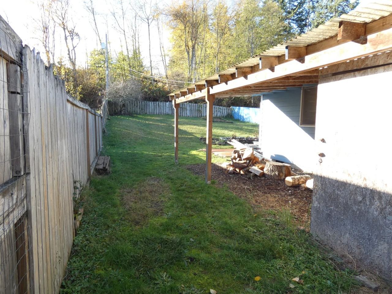 1630 W 15th St - Photo 2 of 22