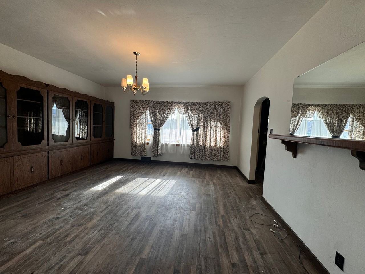 246 W 8th Ave - Photo 2 of 14