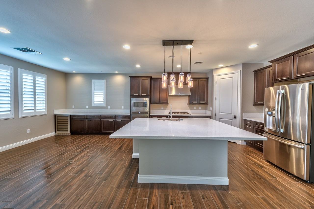 2174 Tortona St - Photo 2 of 17