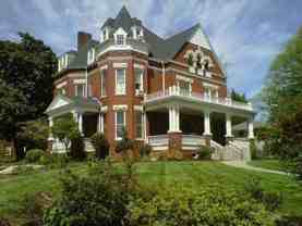 1415 Laurel Ave - Photo 1 of 1