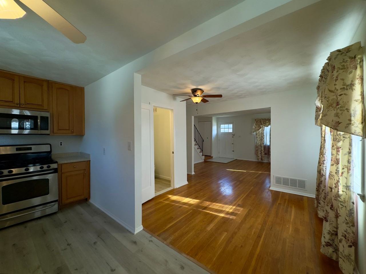 5676 Utrecht Rd - Photo 6 of 31