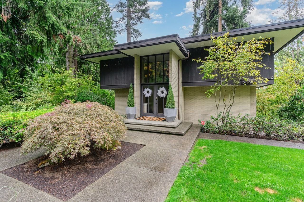 3434 Evergreen Point Rd - Photo 3 of 26