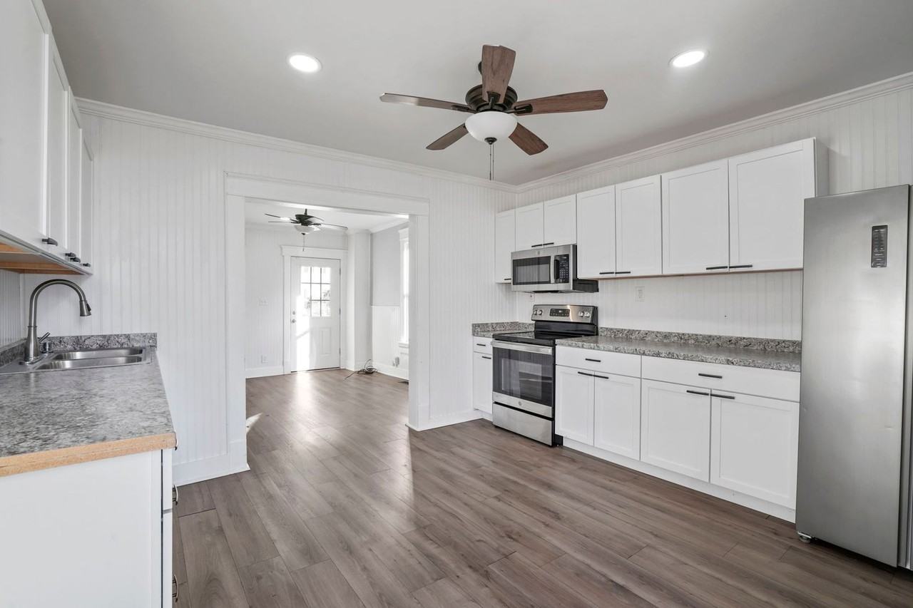 55 Jefferson St - Photo 5 of 27