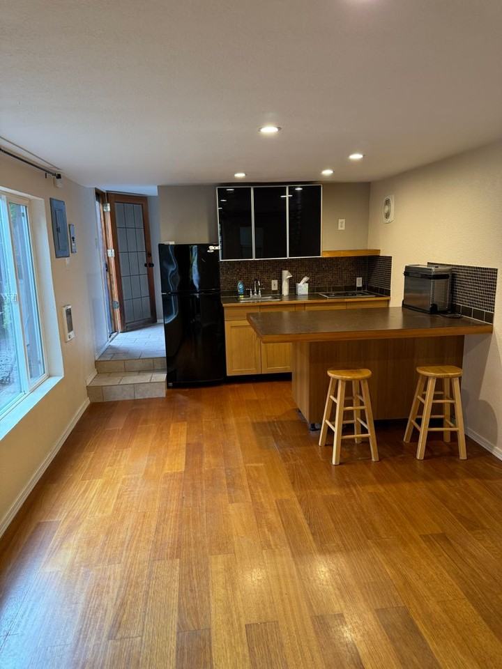 7321 Glenridge Way Sw #B - Photo 5 of 19
