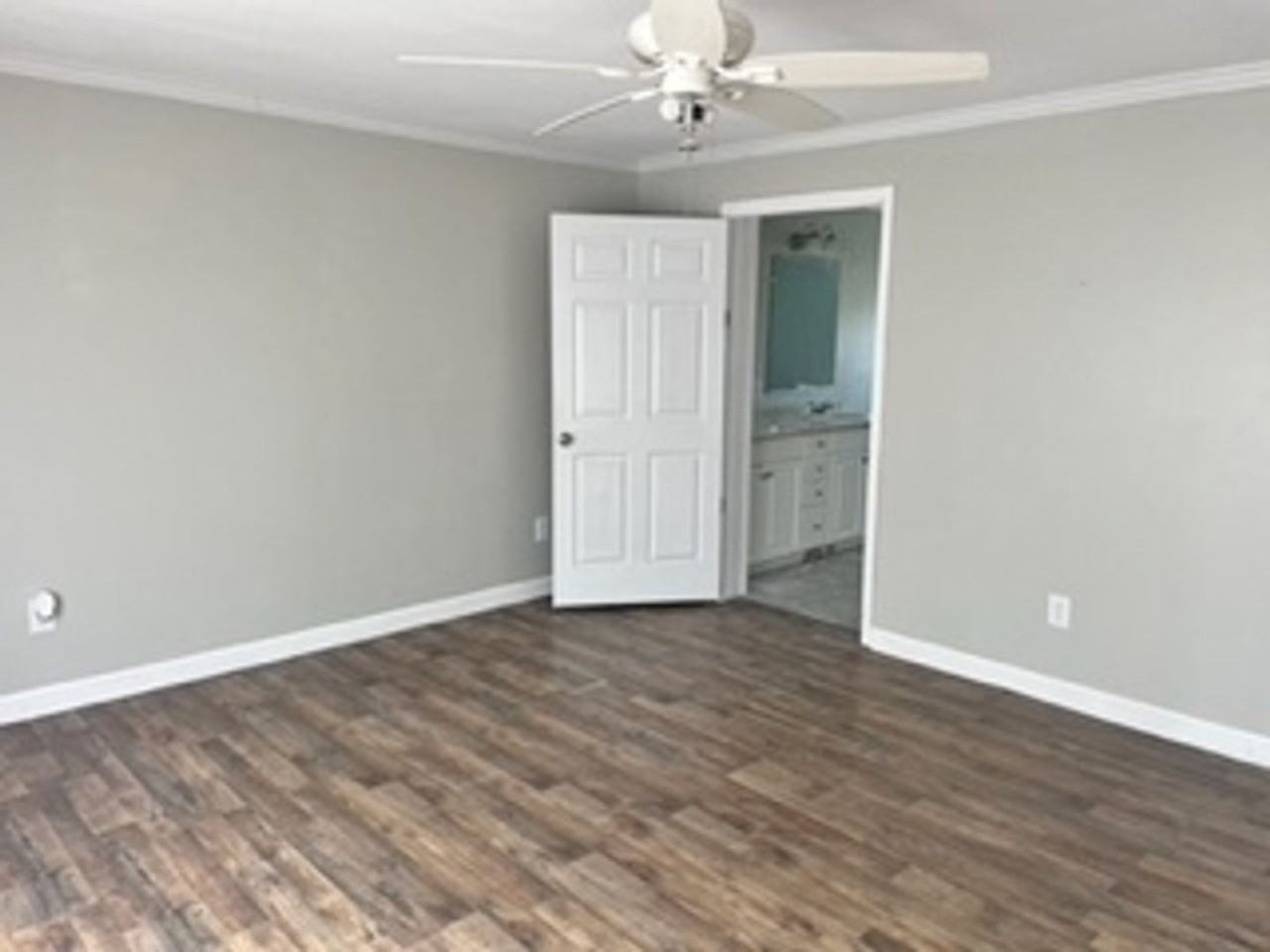 1000 County Road 1209 - Photo 5 of 24