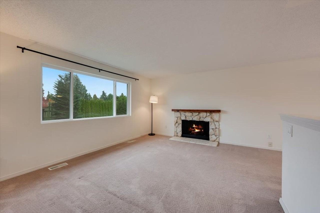 16904 23rd Ave Se - Photo 2 of 30