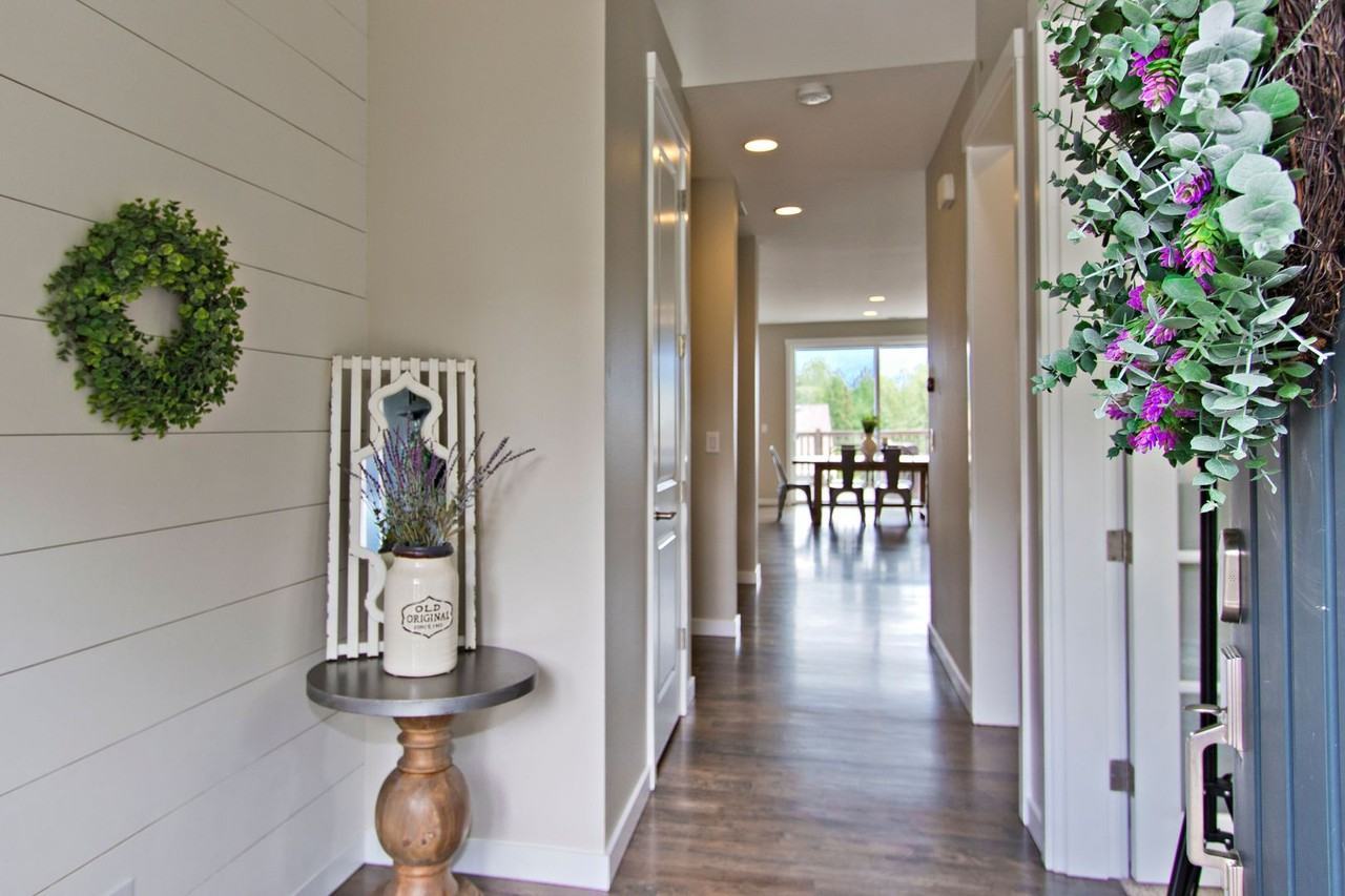 9216 Brinkley Ave Se - Photo 3 of 31