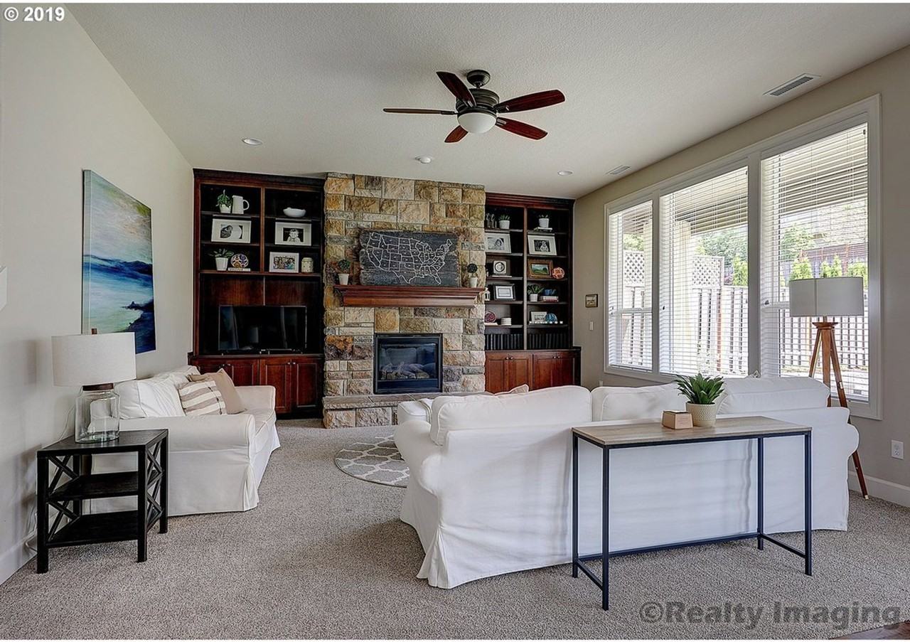 2570 Nw 108th Ter - Photo 3 of 50