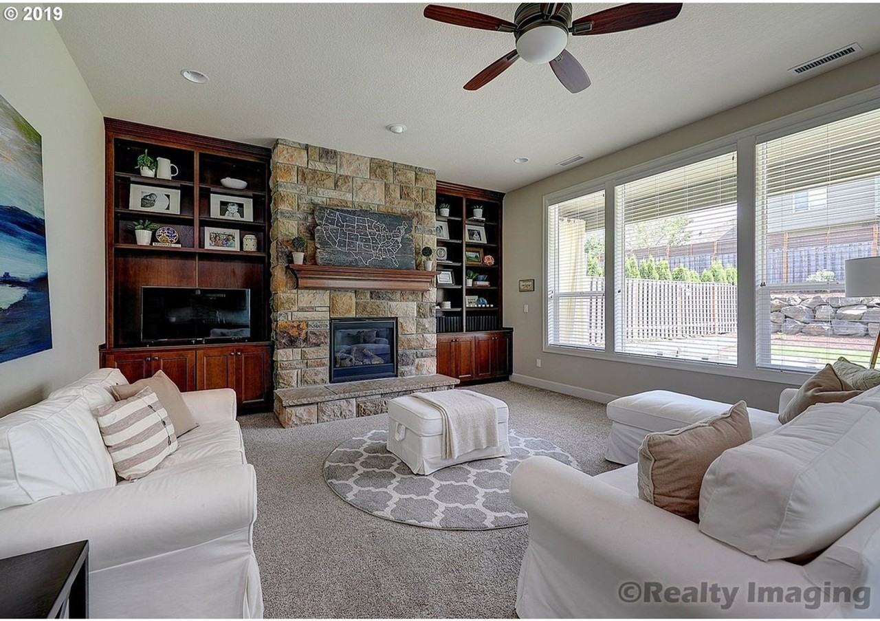 2570 Nw 108th Ter - Photo 4 of 50