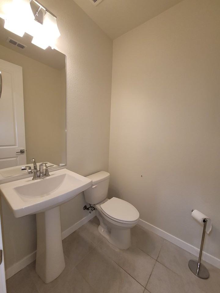 3311 Chickadee Ct - Photo 5 of 16