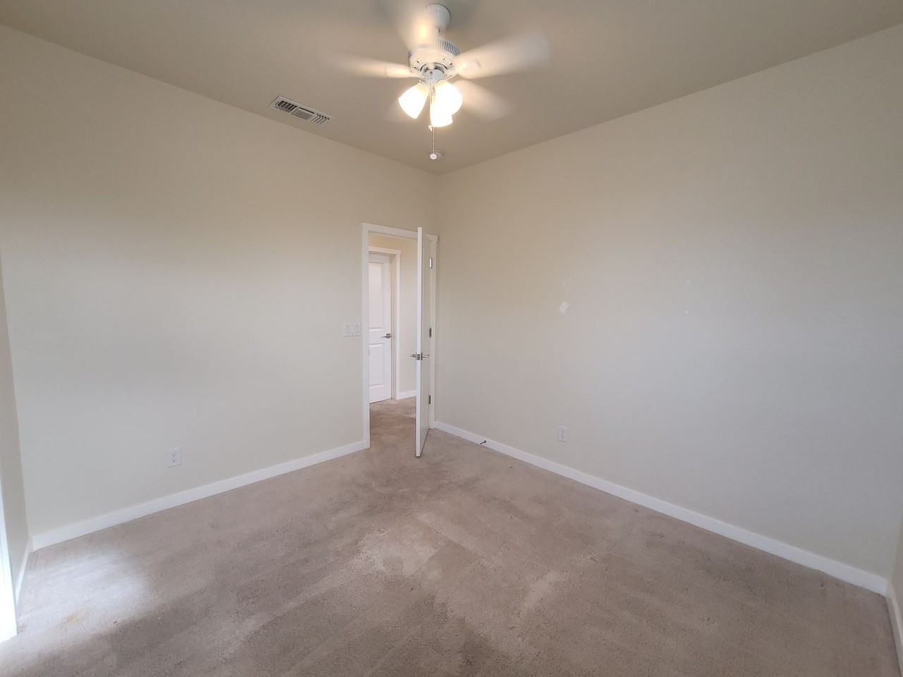 3311 Chickadee Ct - Photo 7 of 16