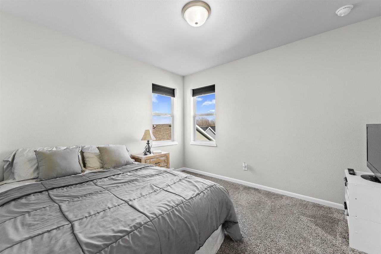 2908 S Syene Rd - Photo 4 of 20