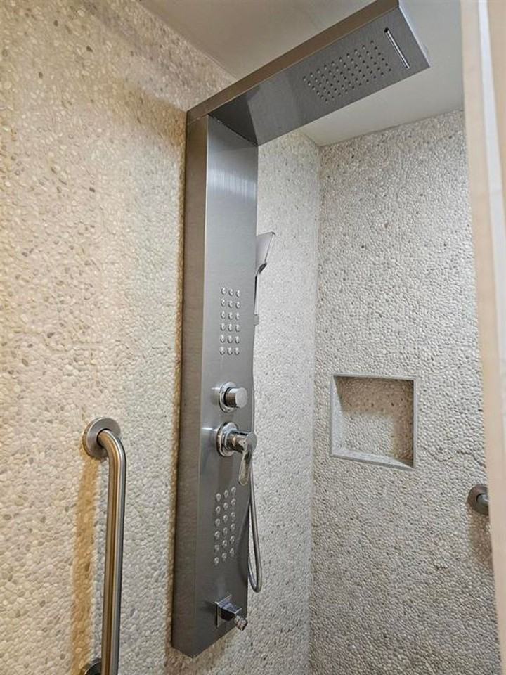 760 Pacific Ave - Photo 2 of 23