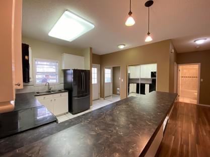 1441 23 Avenue Southwest #2 - Photo 4 of 19