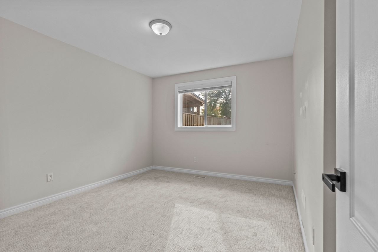 2622 Crystalburn Avenue #MAIN - Photo 5 of 8