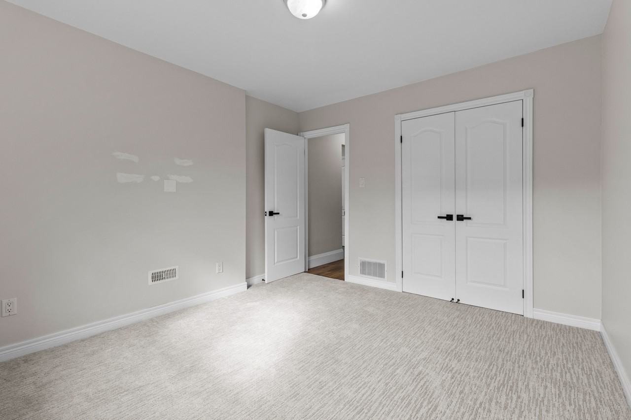 2622 Crystalburn Avenue #MAIN - Photo 4 of 8