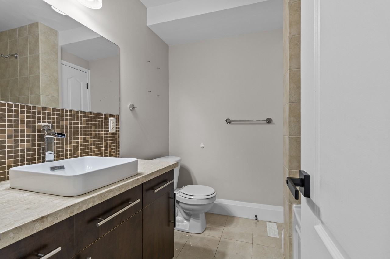 2622 Crystalburn Avenue #MAIN - Photo 6 of 8