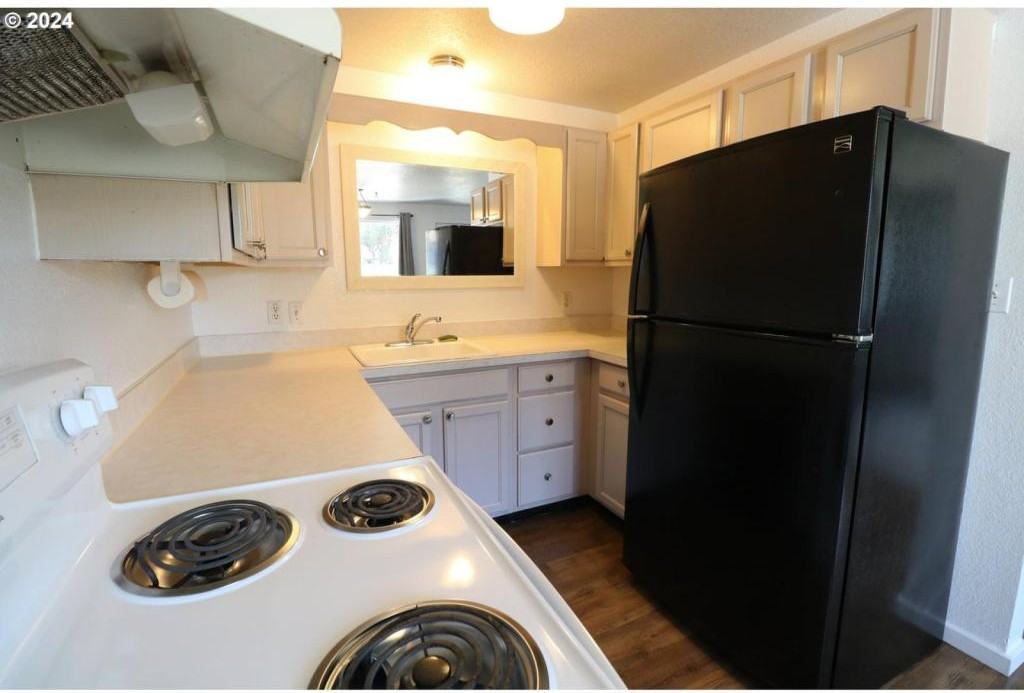 3631 Sheridan Ave - Photo 4 of 13