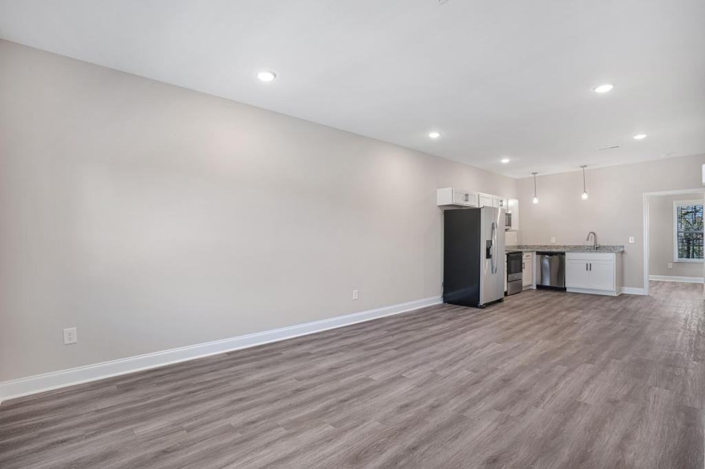 16 Highland Bluff Way - Photo 2 of 23