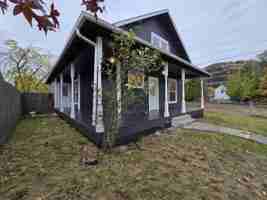 featured image of 205 Se Lane Ave