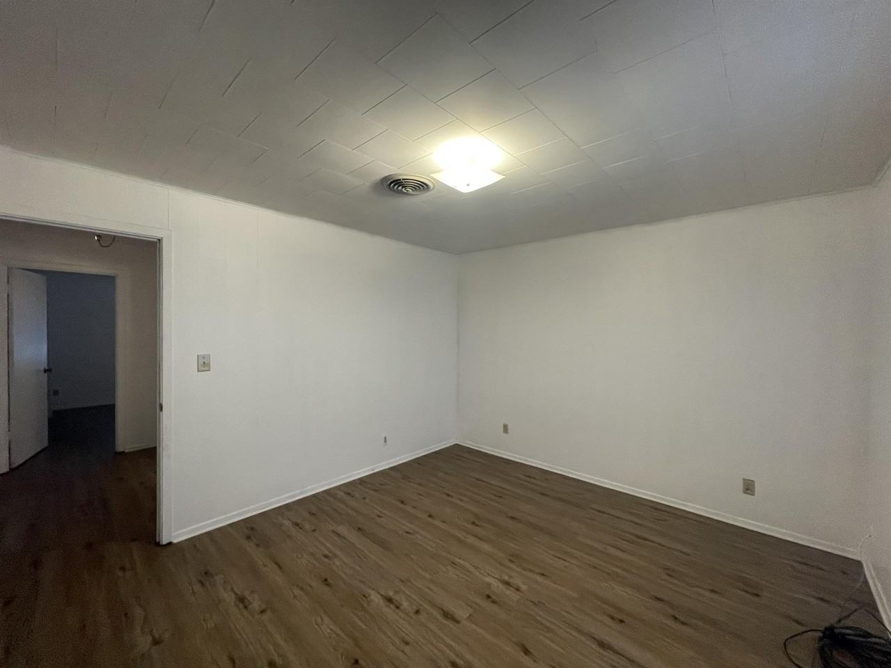 100 Northwest Dr - Photo 3 of 10