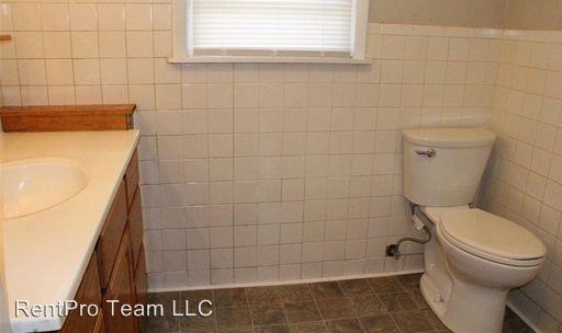 226 7th Ave E - Photo 3 of 13