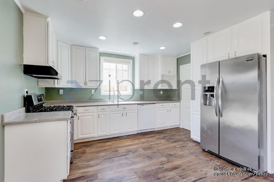 739 87th St - Photo 3 of 18