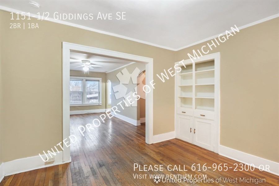 1151 1/2 Giddings Ave Se - Photo 2 of 13