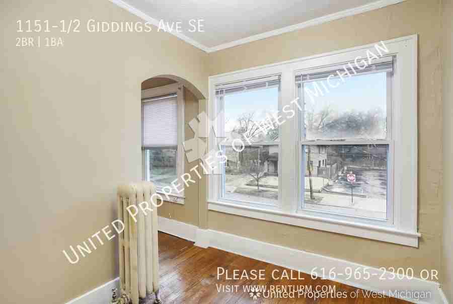 1151 1/2 Giddings Ave Se - Photo 3 of 13