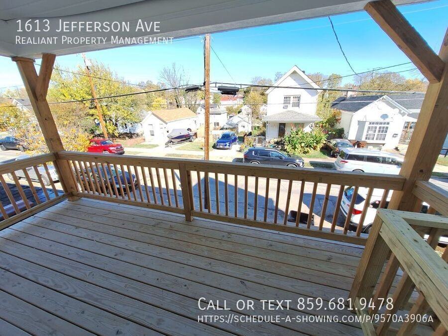 1613 Jefferson Ave - Photo 3 of 20