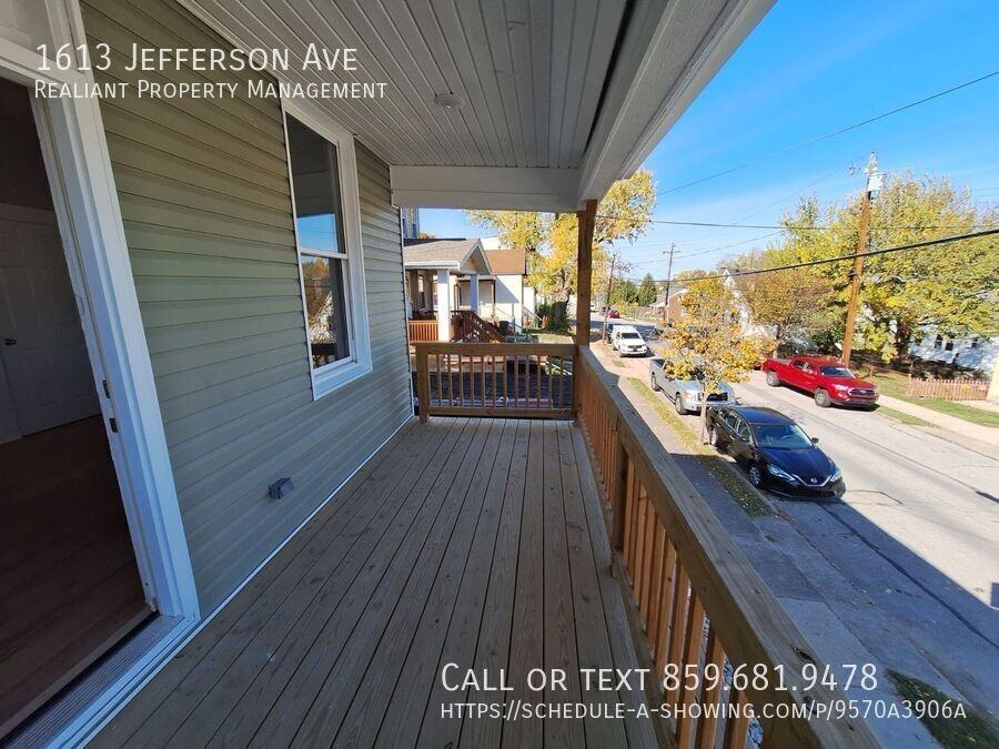 1613 Jefferson Ave - Photo 4 of 20