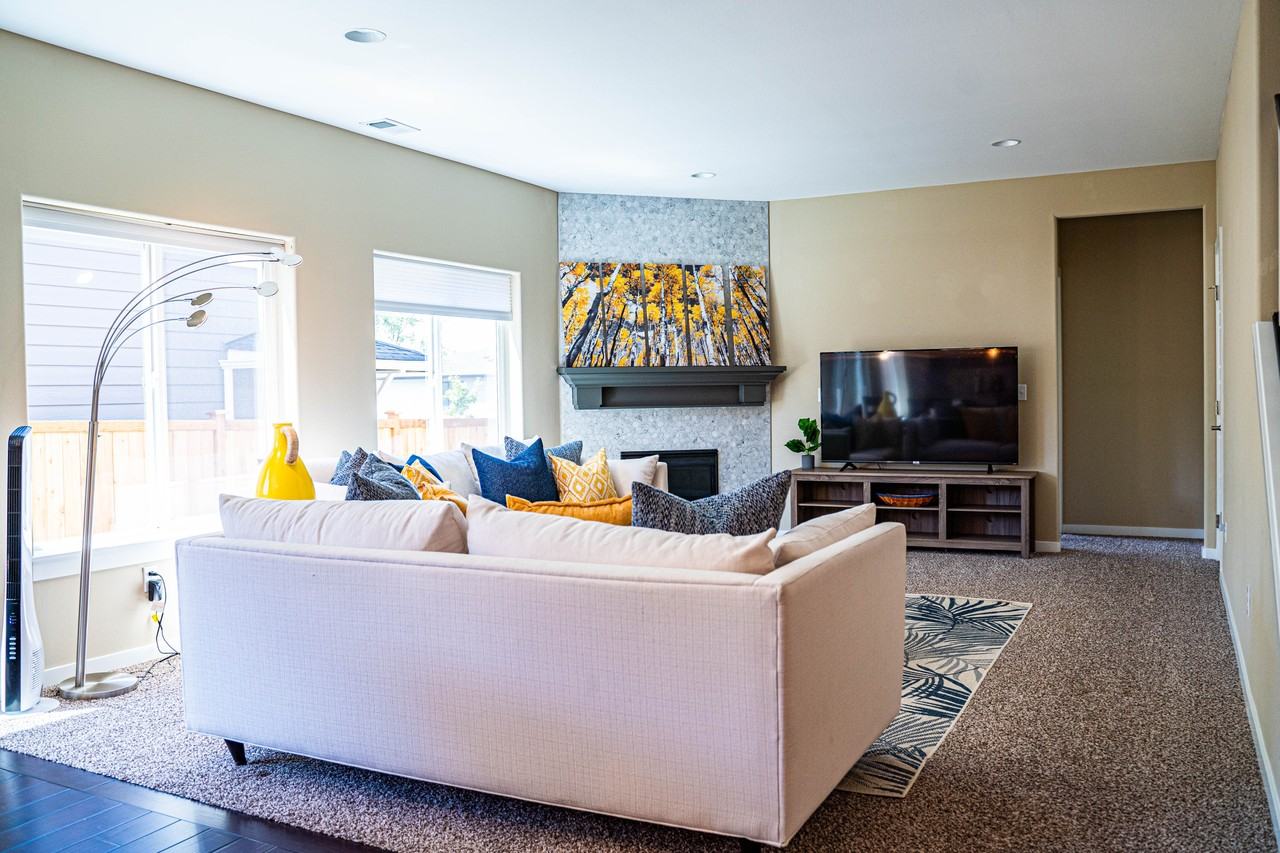 10219 125th Ave Ne - Photo 3 of 33