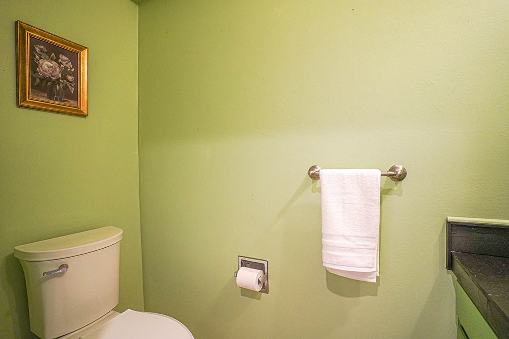 1621 107th Ave Se - Photo 4 of 28