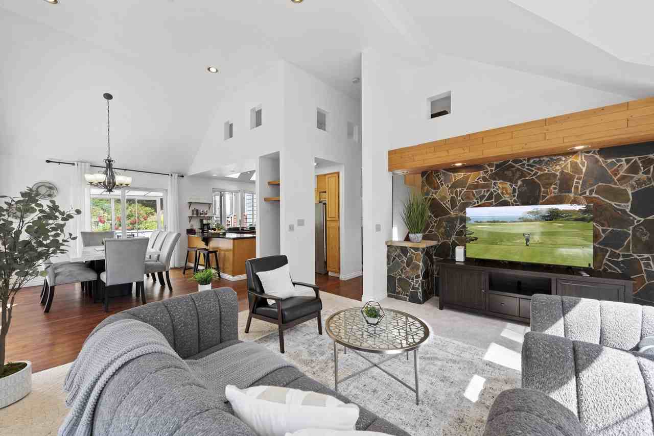 2243 West Lake Sammamish Parkway Southeast - Photo 4 of 36