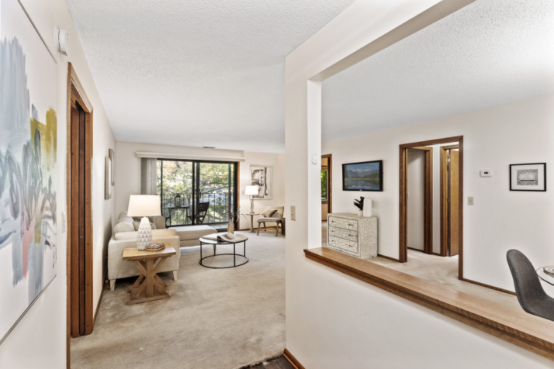 10 Windsor Ct #213 - Photo 3 of 23