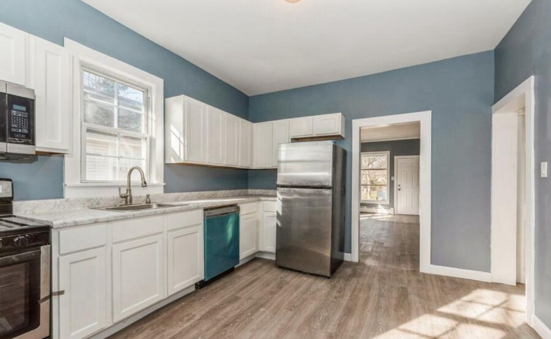 410 London Ave - Photo 3 of 19