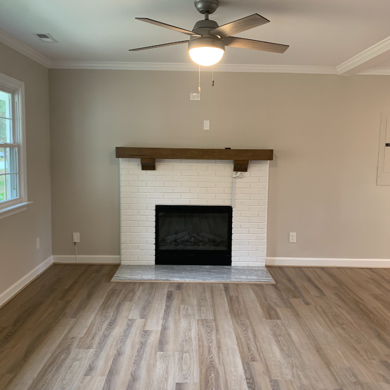 150 Barclay Rd - Photo 3 of 17