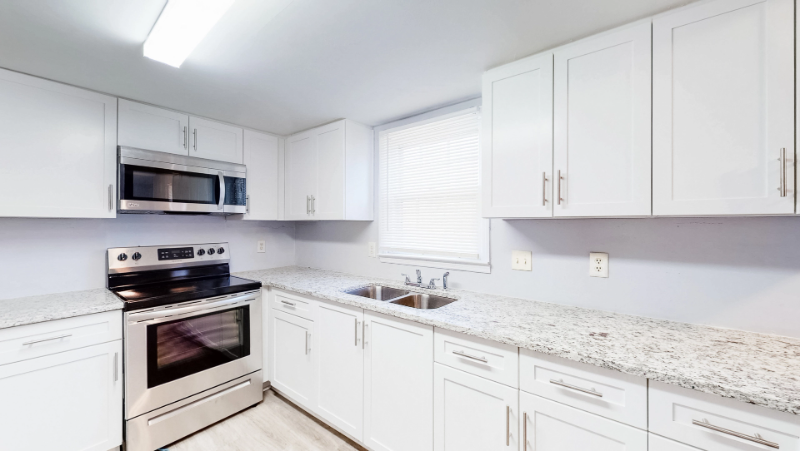 484 South Susan Creek Drive - Photo 3 of 12