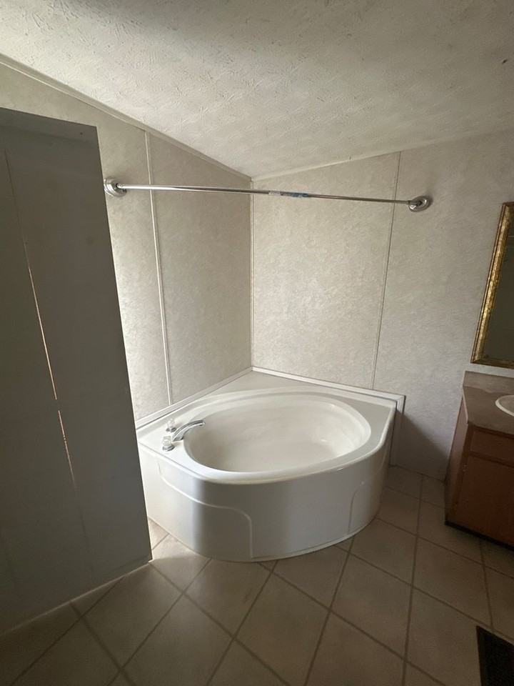 1239 Lambs Bridge Rd - Photo 2 of 4