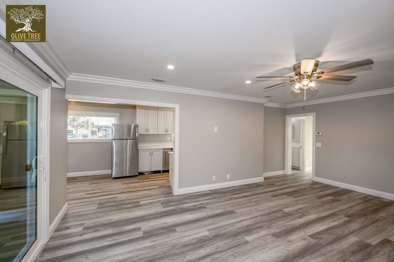 917 W Colorado Blvd #E - Photo 2 of 13