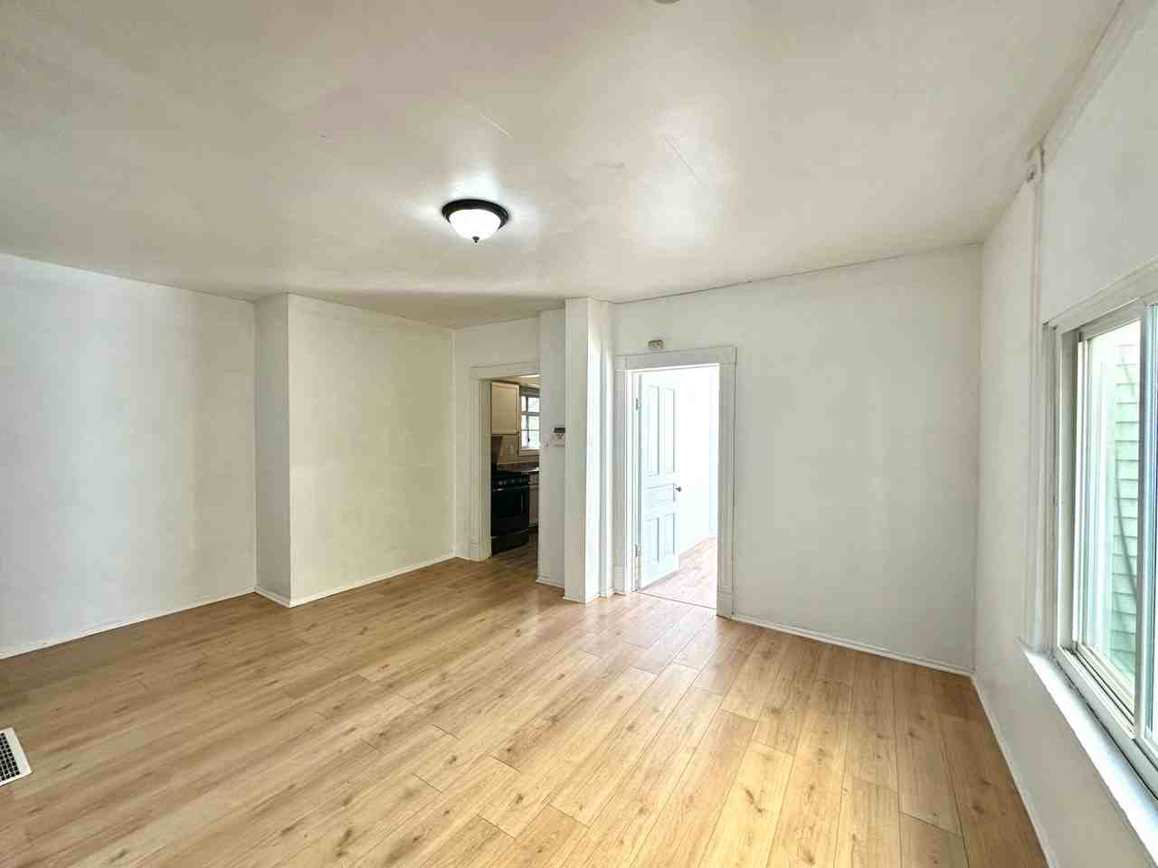 108 Sherman St - Photo 2 of 16