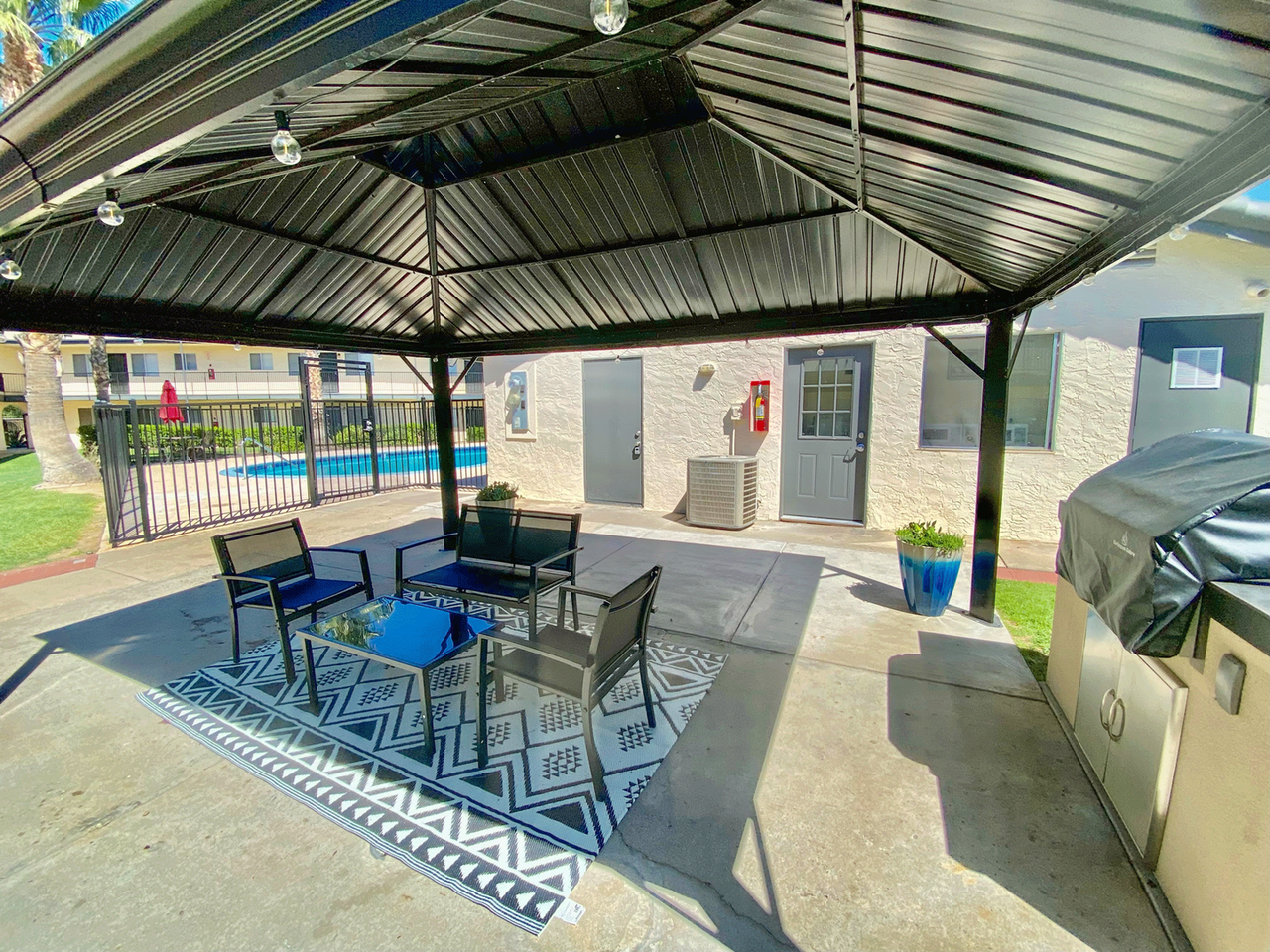 Country Gardens - Photo 6 of 14