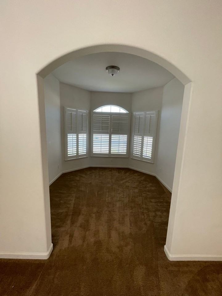 1235 Paradise Loop - Photo 4 of 17