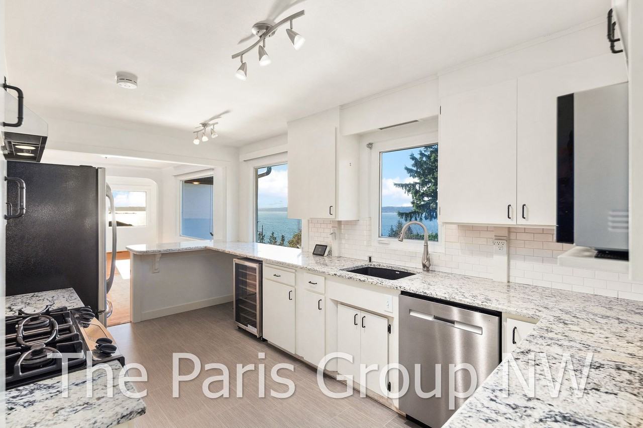 12009 26th Ave Sw - Photo 3 of 25